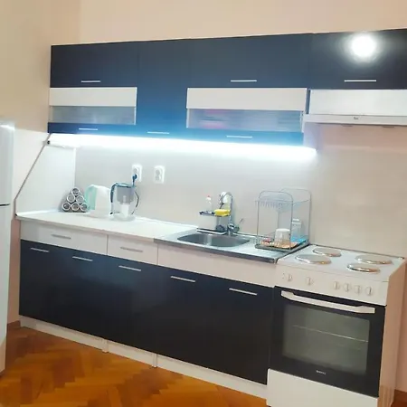 Lovely Center 1bd, 1bt *